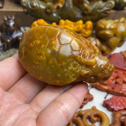 未镶嵌蛇纹石玉颈饰87