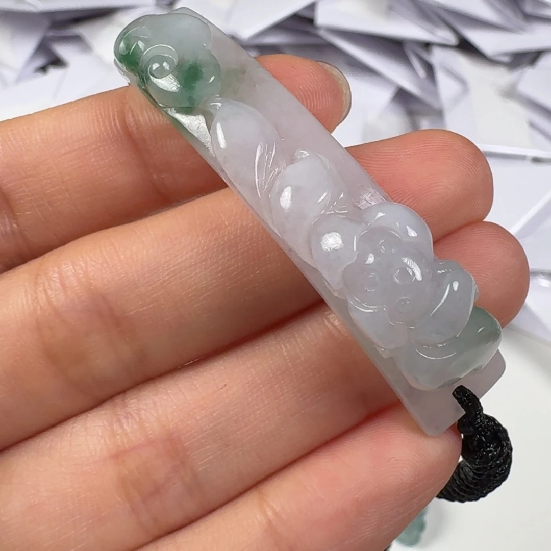 翡翠未镶嵌颈饰11