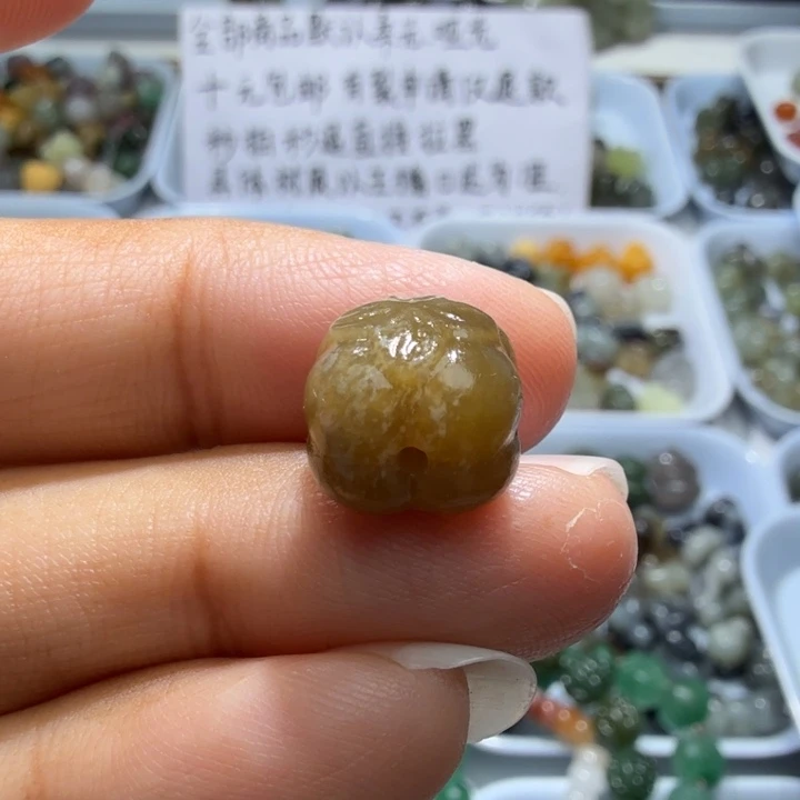 未镶嵌和田玉（糖玉）珠宝半成品