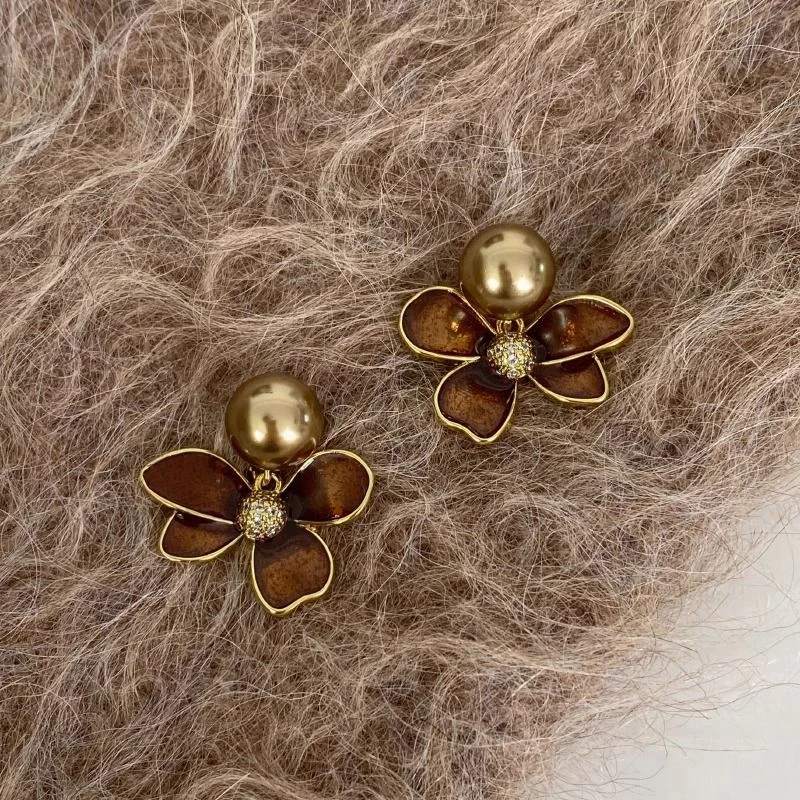 合金耳饰 复古耳钉花朵珠珠小众耳环精致独特高级感2025新款百搭