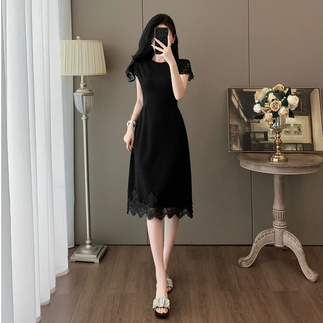 黑色蕾丝短袖拼接连衣裙女夏季显瘦气质遮肚子休闲赫本风小黑裙