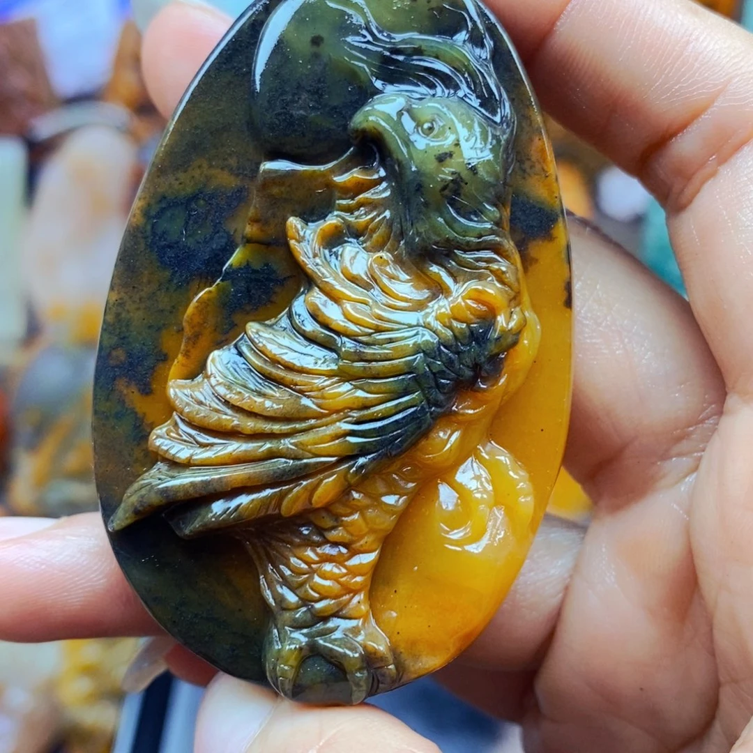 石英质玉（黄龙玉）未镶嵌颈饰