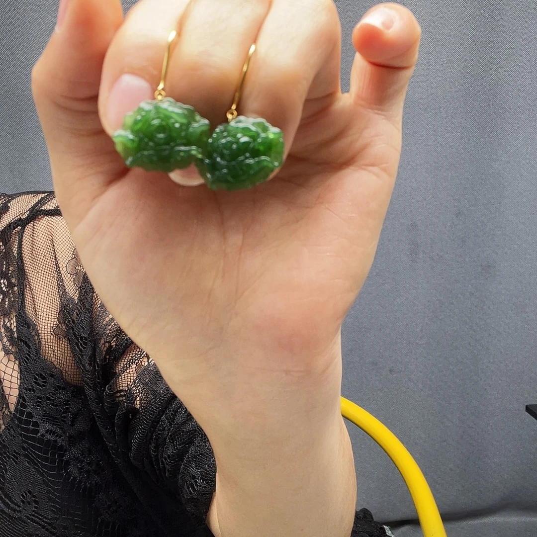 和田玉18K金镶嵌耳饰