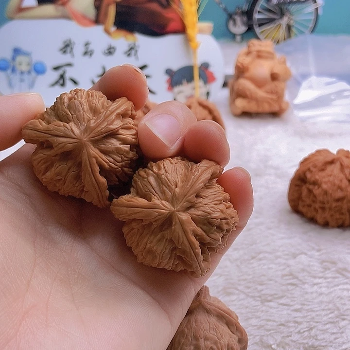 把件文玩核桃?**叨三棱