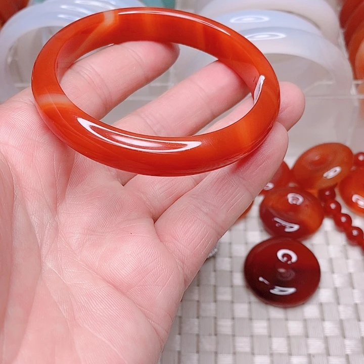 玛瑙/玉髓手镯未镶嵌