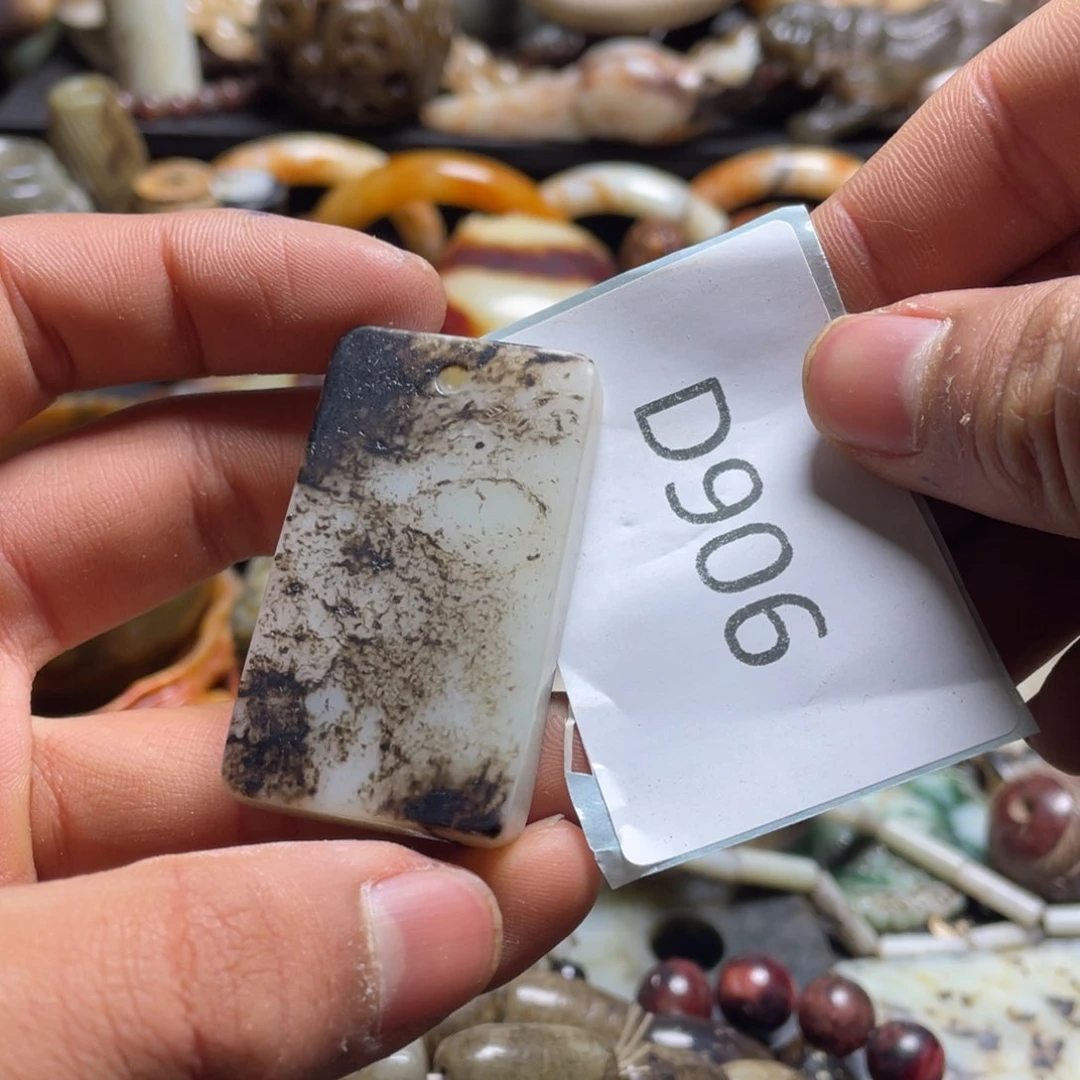 和田玉（糖玉）挂件未镶嵌