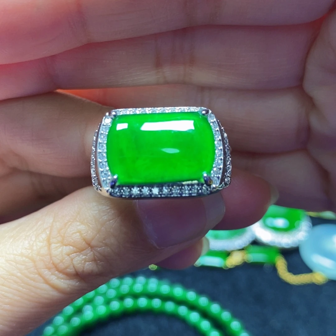 翡翠戒指未镶嵌天然翡翠