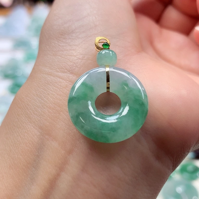 【闪购商品】翡翠18K金镶嵌吊坠(赠链)