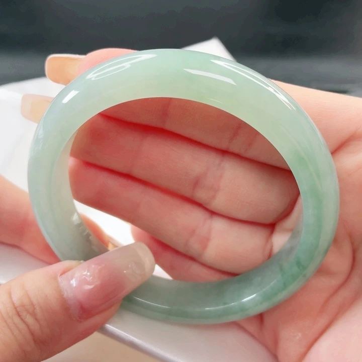 翡翠未镶嵌手镯缅甸天然a货翡翠