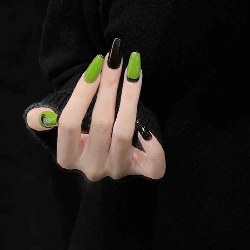 简约显白苹果绿撞色手工穿戴美甲中长款小众春夏纯色梯形指甲贴片