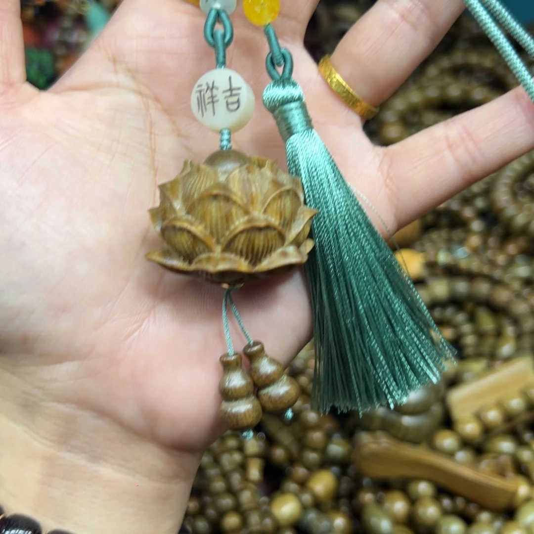 维腊木（绿檀）无事牌