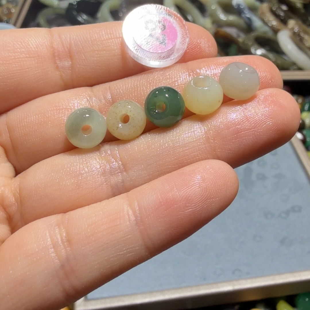 和田玉未镶嵌珠宝奇石