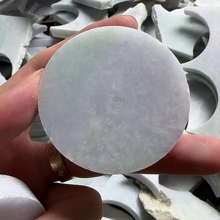 翡翠挂件未镶嵌翡翠A货边角料