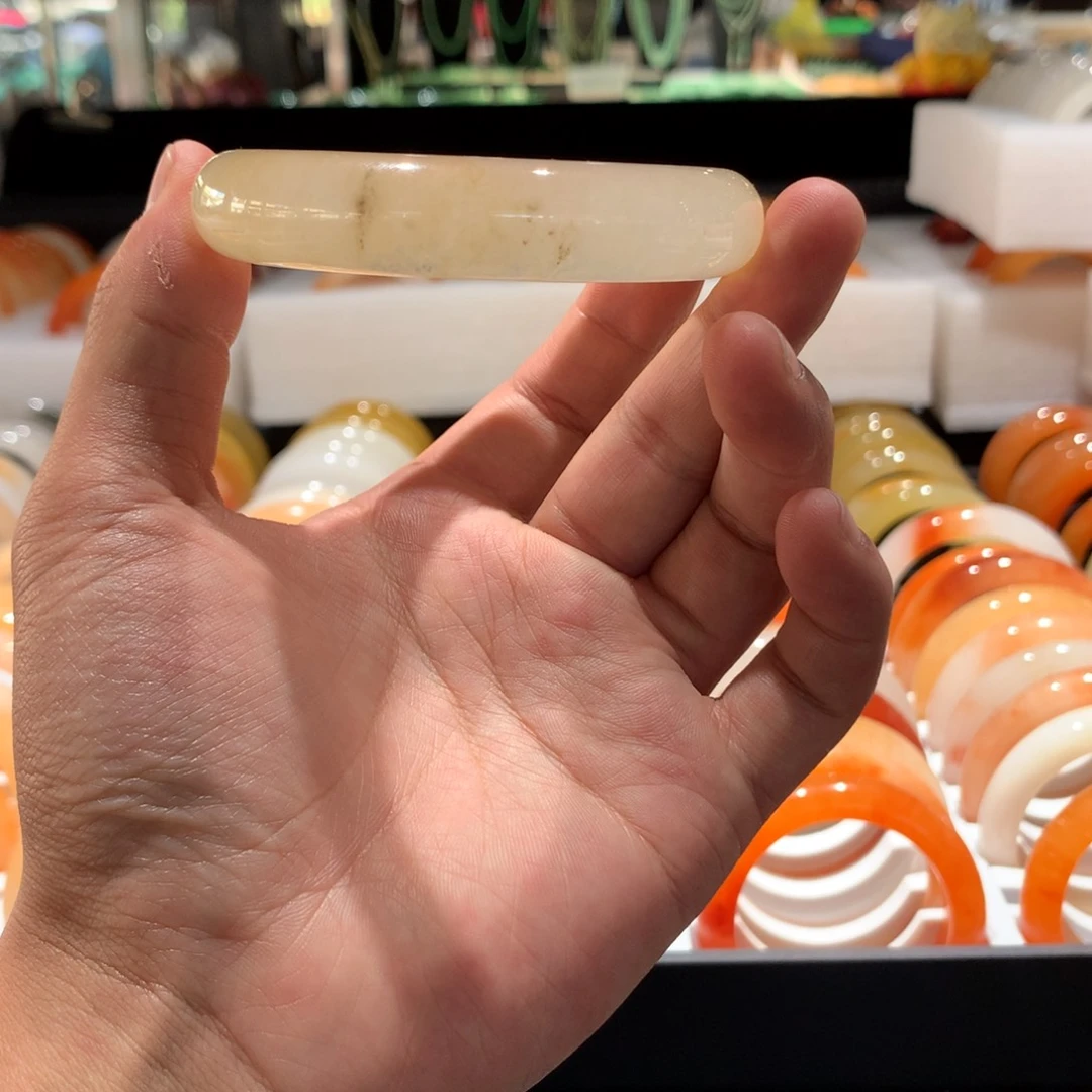 未镶嵌手镯石英质玉57+