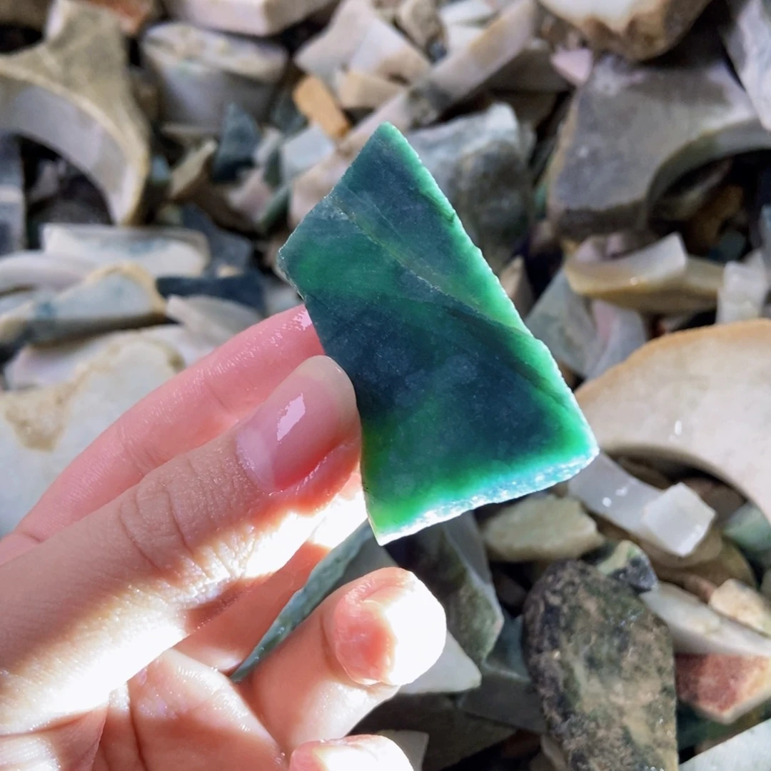 翡翠未镶嵌颈饰天然翡翠