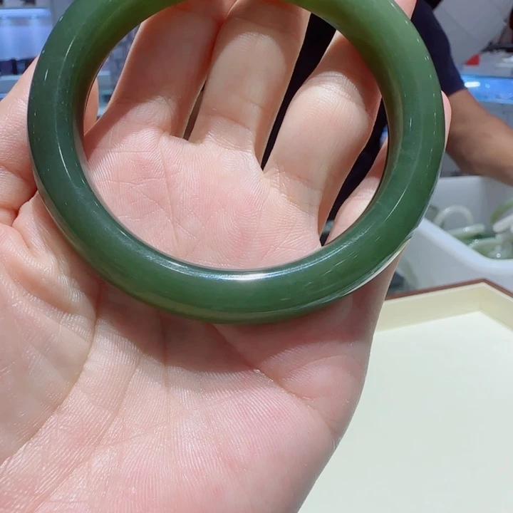 未镶嵌手镯和田玉98