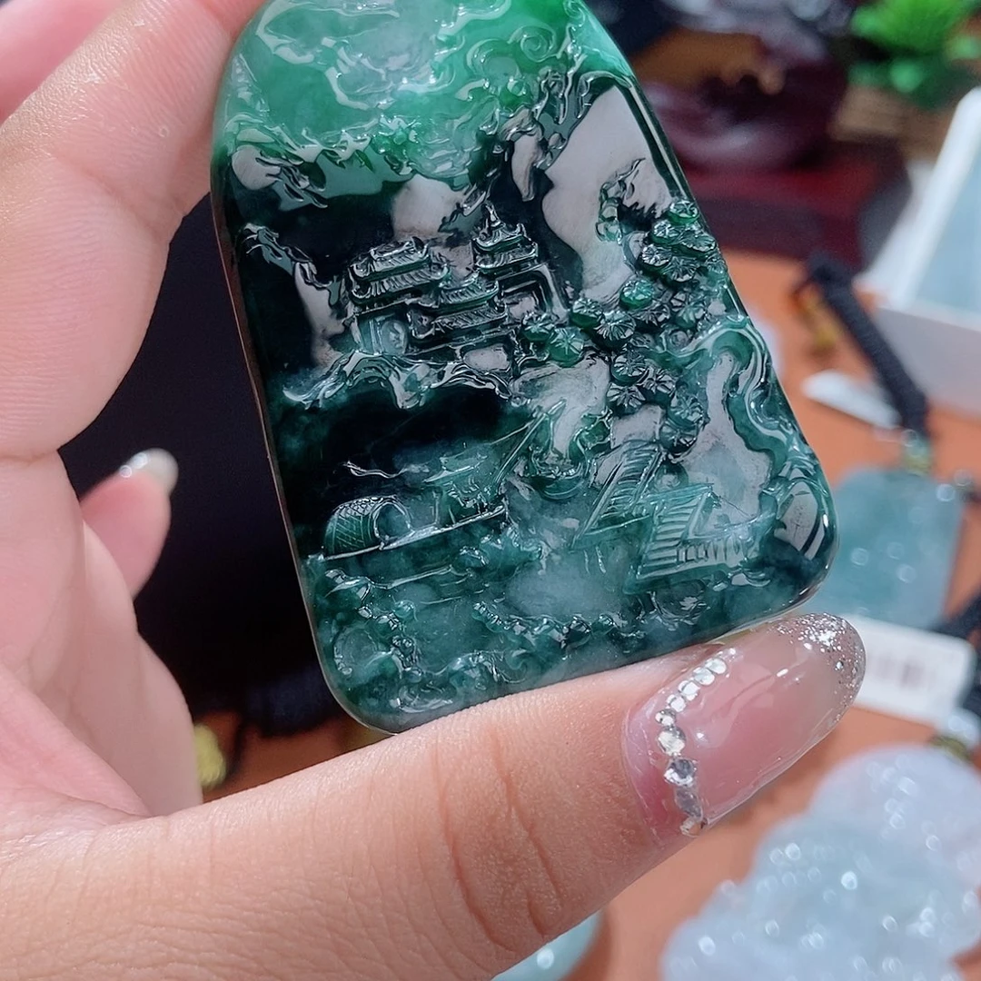 吊坠(不含链)未镶嵌翡翠