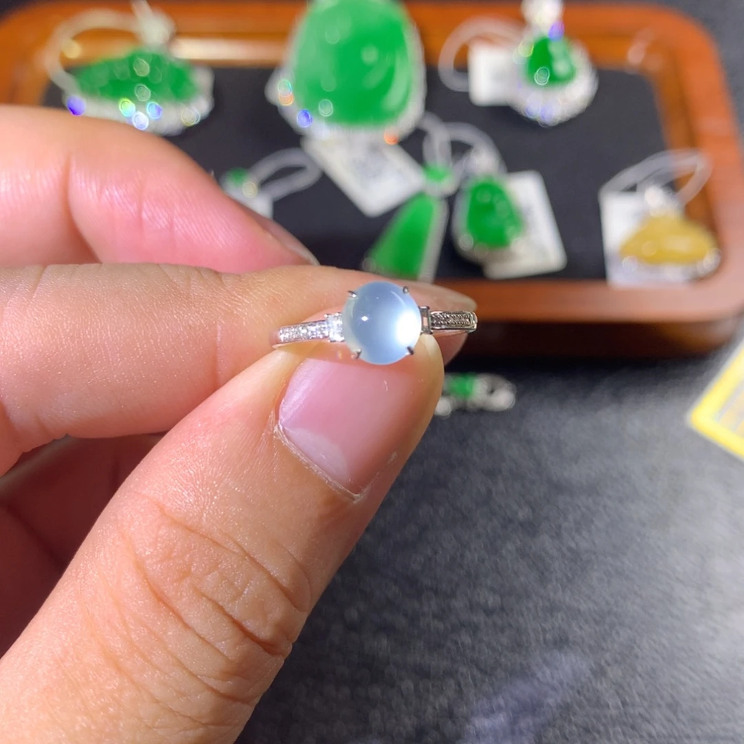 翡翠18K金镶嵌戒指翡翠