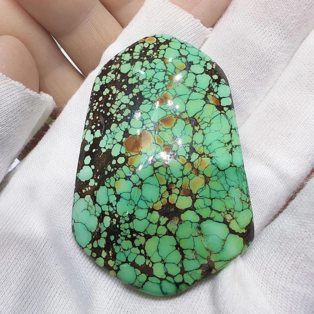 绿松石未镶嵌原矿绿松石