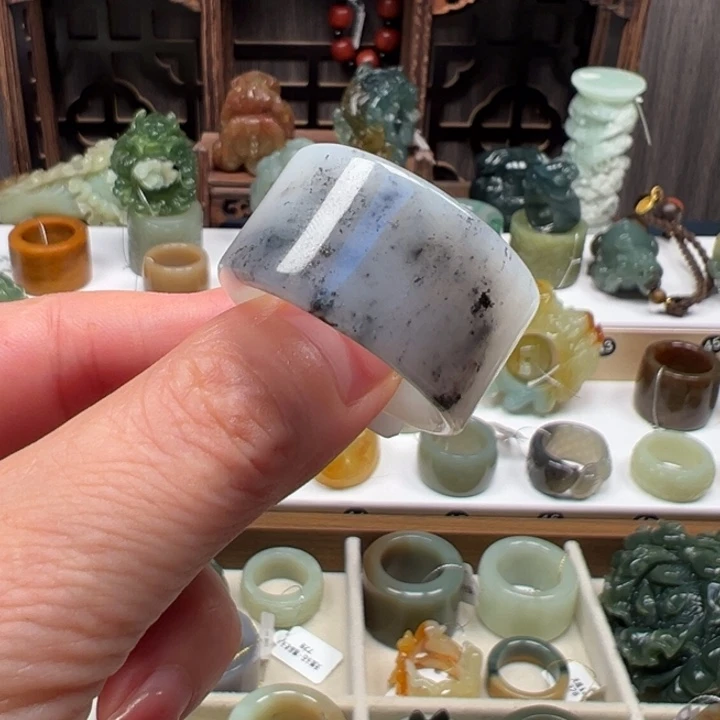 蛇纹石玉未镶嵌戒指22内径29号