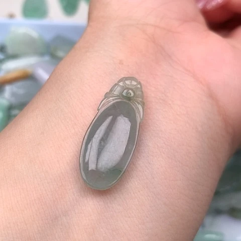 翡翠吊坠(不含链)未镶嵌小**了