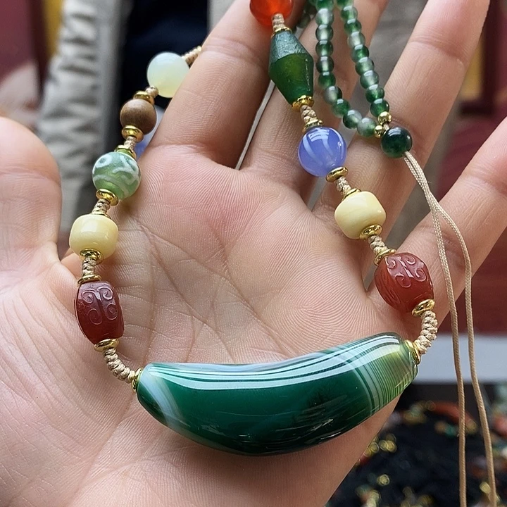 玛瑙/玉髓合金颈饰