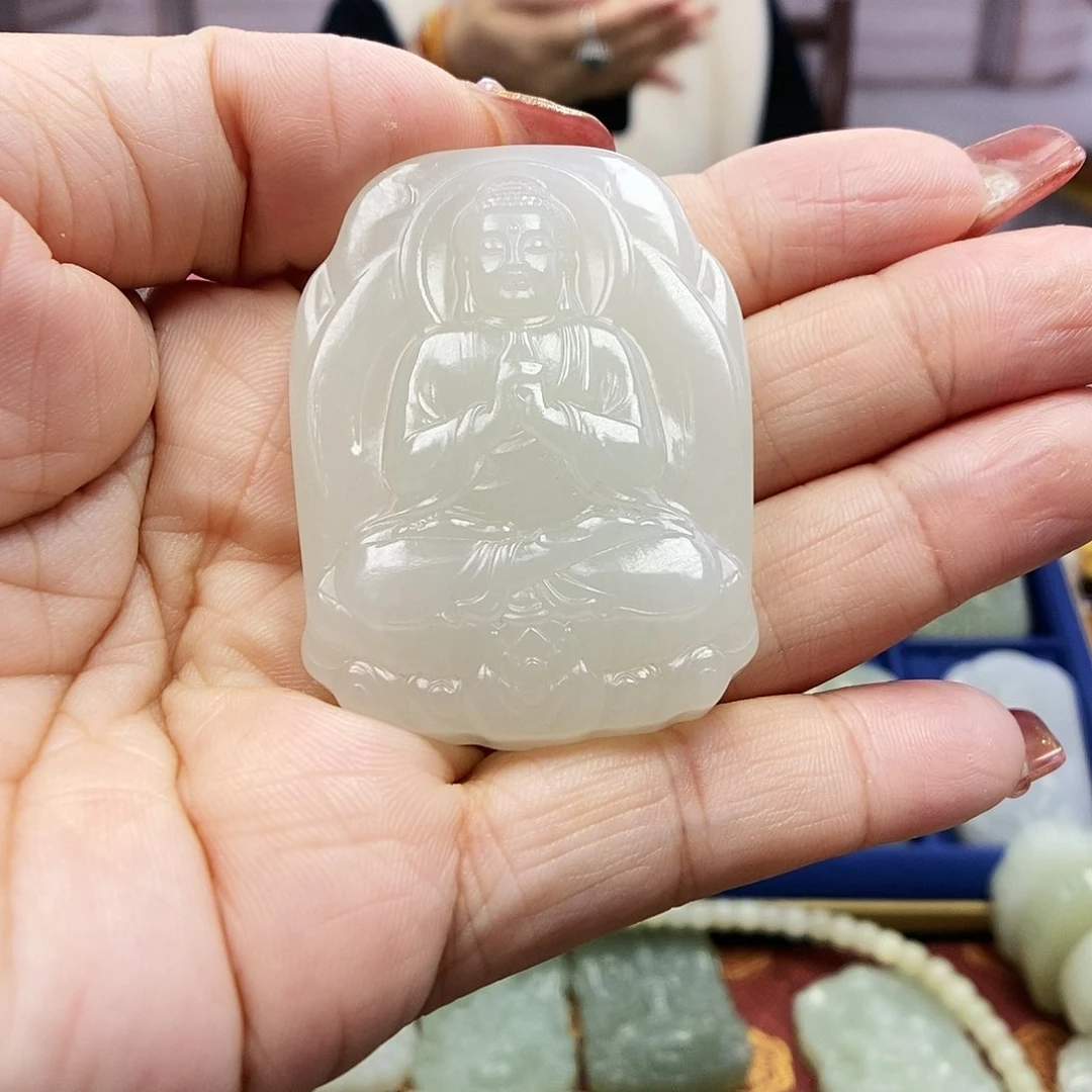 【闪购商品】和田玉颈饰未镶嵌静**痕