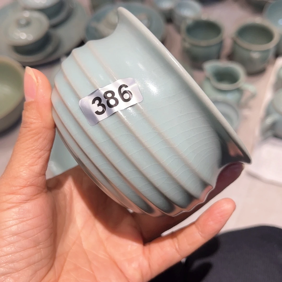 每***的杯子仿古的风格也有着不同以往之