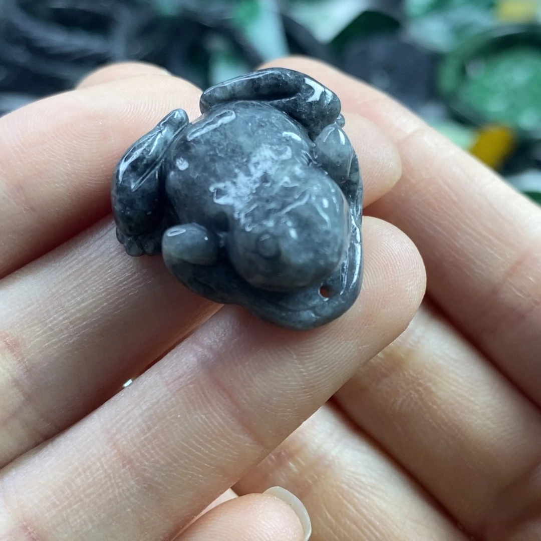 翡翠颈饰未镶嵌吊坠