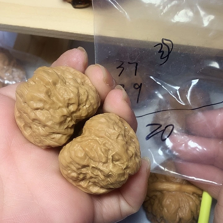 吊坠文玩核桃边37左右