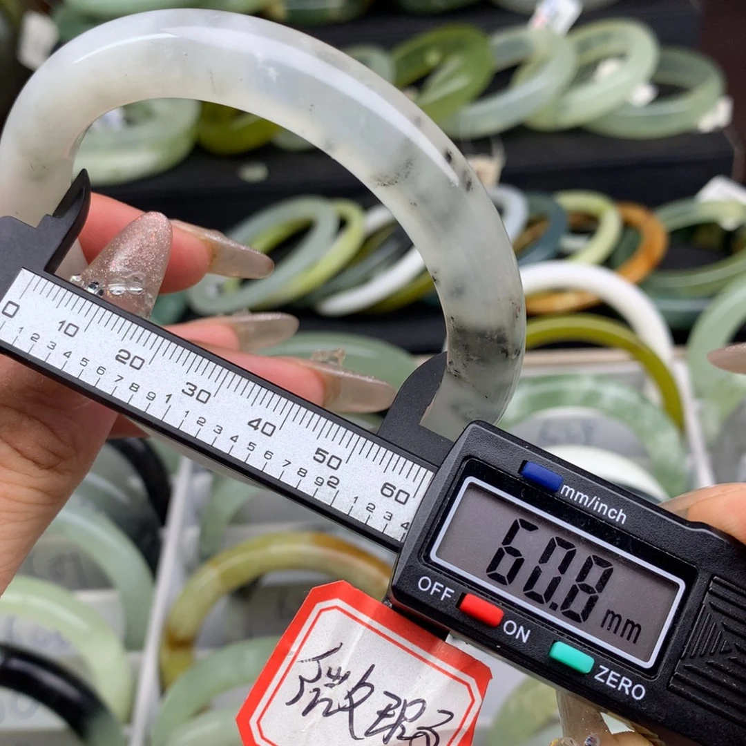 未镶嵌蛇纹石玉手镯625