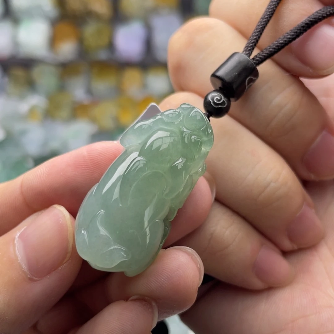 翡翠未镶嵌颈饰貔貅5