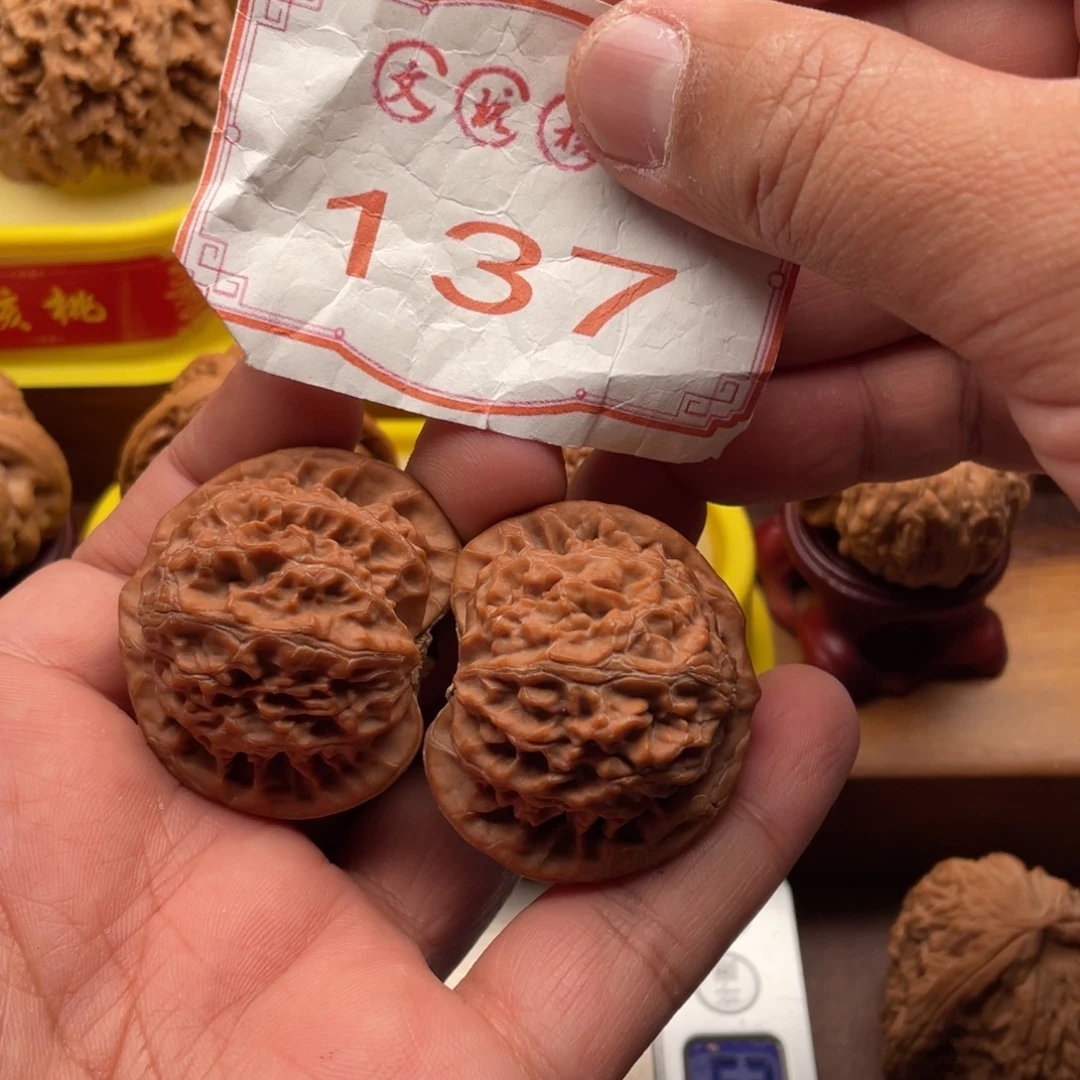 文玩核桃吊坠41宫灯