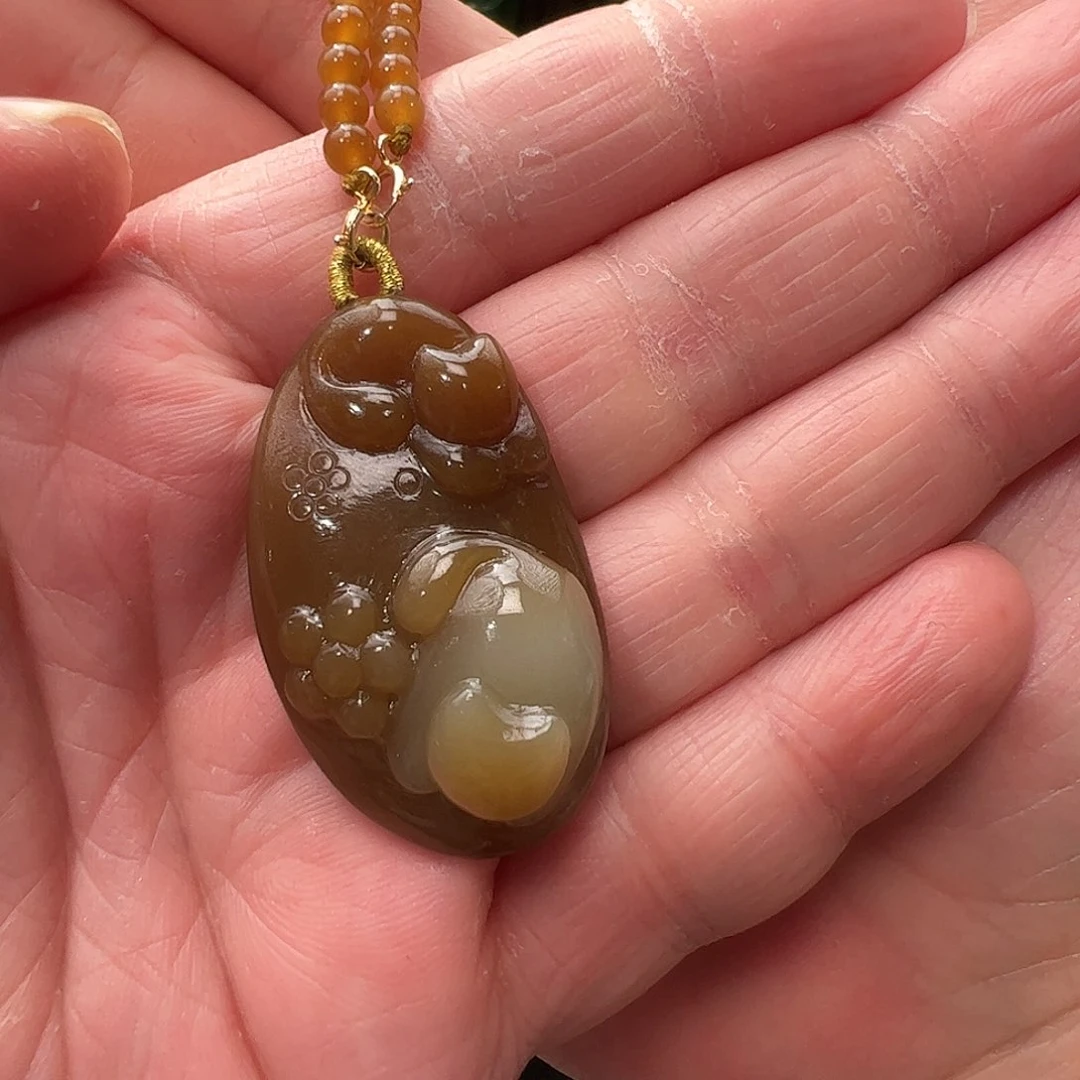 颈饰未镶嵌和田玉（糖玉）休**光