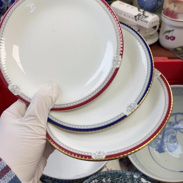 他家瓷器真美…开播了