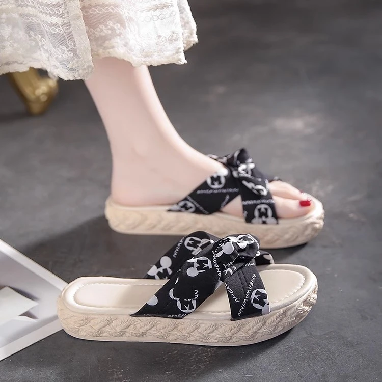 厚底平底软底拖鞋女夏凉鞋年新款孕妇防滑百搭蝴蝶结沙滩一字凉拖