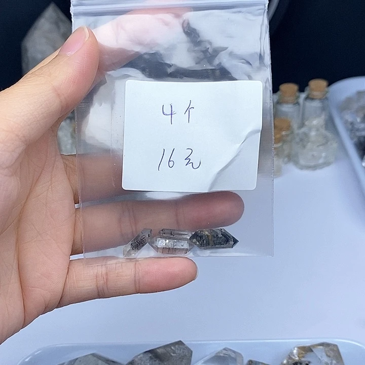 水晶颈饰未镶嵌一***上4颗闪灵钻