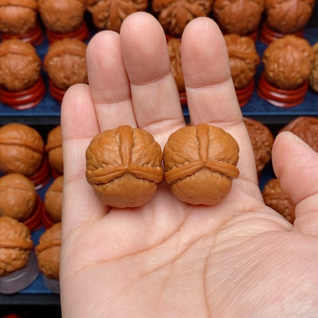 把件文玩核桃手捻野生三棱