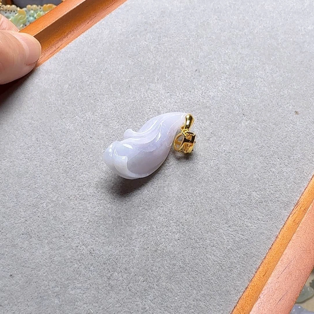 吊坠(赠链)未镶嵌翡翠