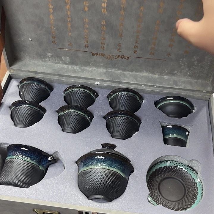 孤品茶具套装等。