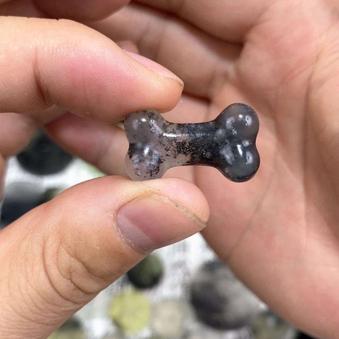 岫玉未镶嵌颈饰岫玉小骨头吊坠