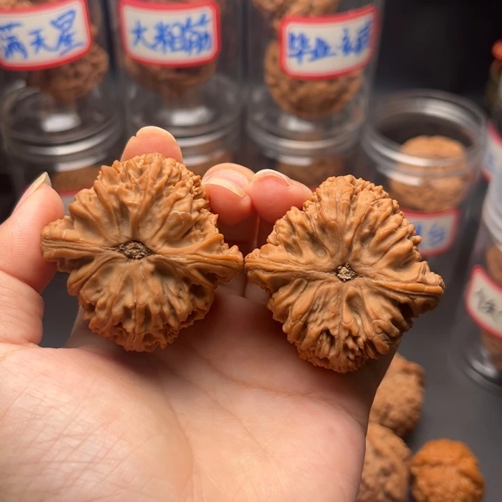 弹***嘣把件文玩核桃45高炮三角疆