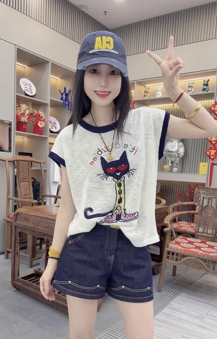 慵懒垂感小猫刺绣针织圆领短袖T恤女2025夏季冰丝感宽松减龄上衣
