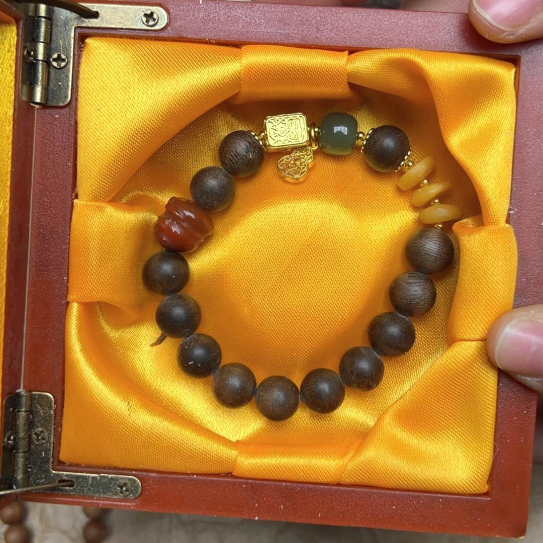 大叶紫檀（黑酸枝木类）