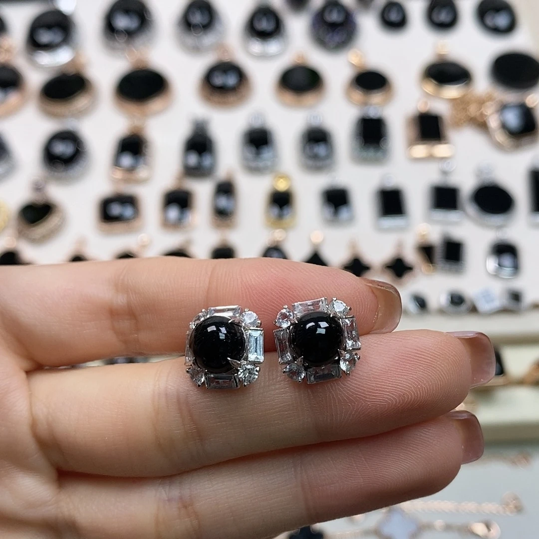 翡翠18K金镶嵌耳饰