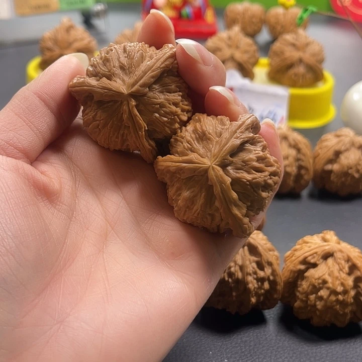 汉***卿文玩核桃吊坠拼接白奔