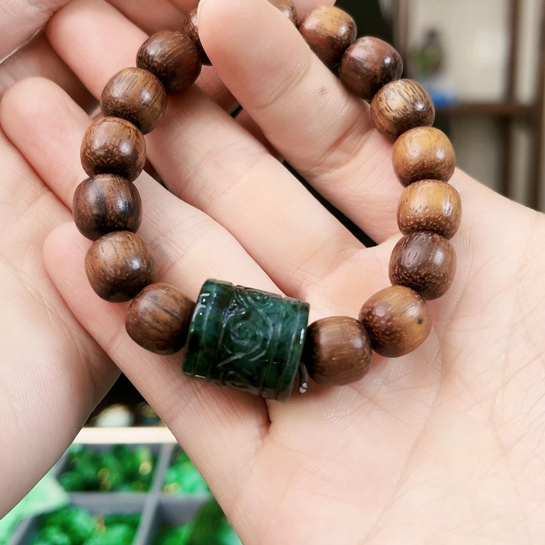 翡翠颈饰未镶嵌手链多样性