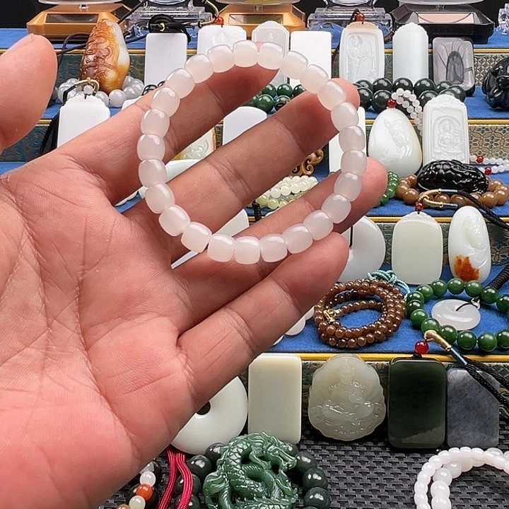 龙***藏和田玉（白玉）未镶嵌颈饰