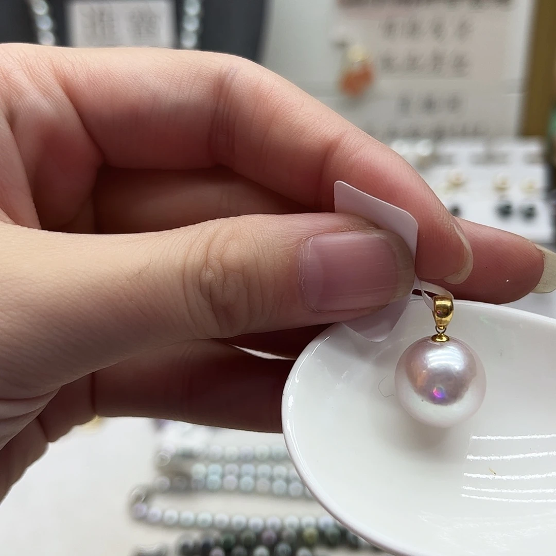 淡水珍珠18K金镶嵌颈饰