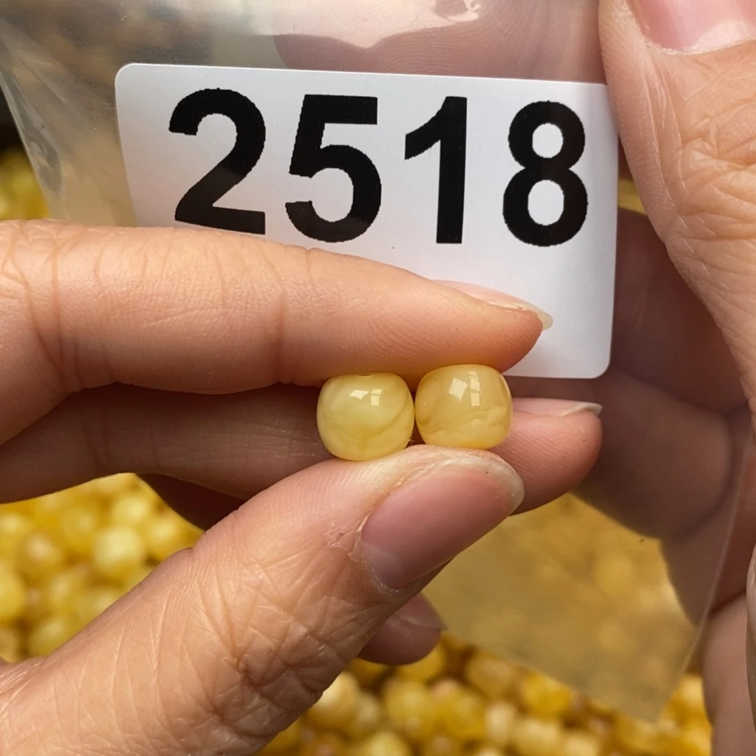 蜜蜡珠宝奇石未镶嵌